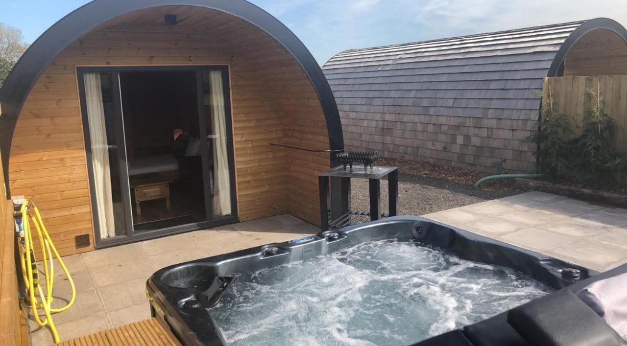 Superior Glamping Pod With Hot Tub Hotel Frodsham Luaran gambar