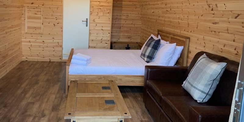 Superior Glamping Pod With Hot Tub Hotel Frodsham Luaran gambar